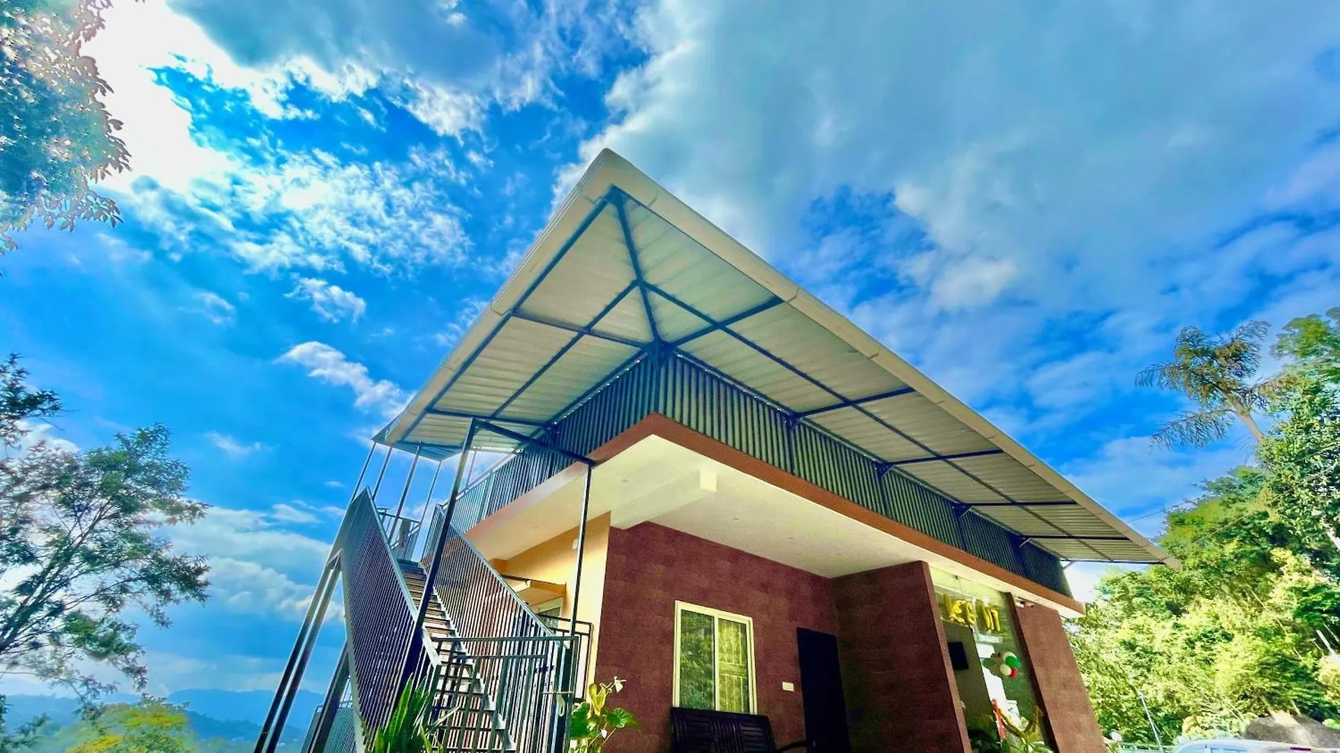 Elegant Mountain Resort Kalpetta Homestay